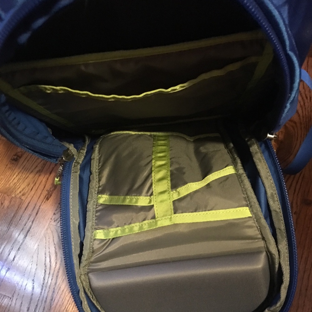 Thule backpack - Picture 4 of 4